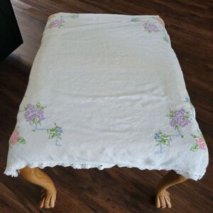 Vintage Table Linen Handmade Cross Stitch Embroidered Luncheon Cloth 31 X 34”